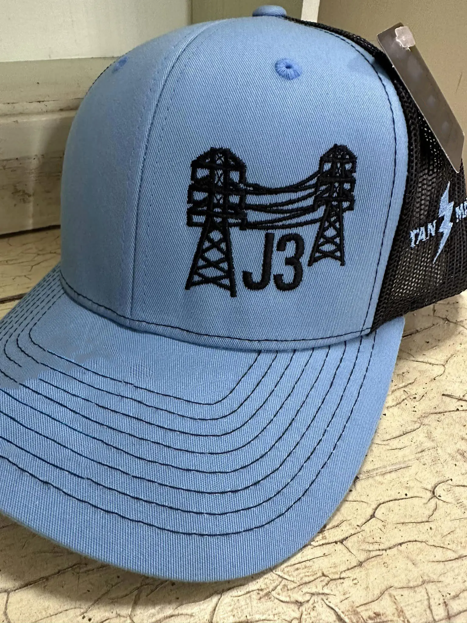 High Quality Hats Caps in Vietnam Factory Multi Color Trucker Hat Custom Logo Hiphop Fashion Sports Cap Snapback Cap for Man 5