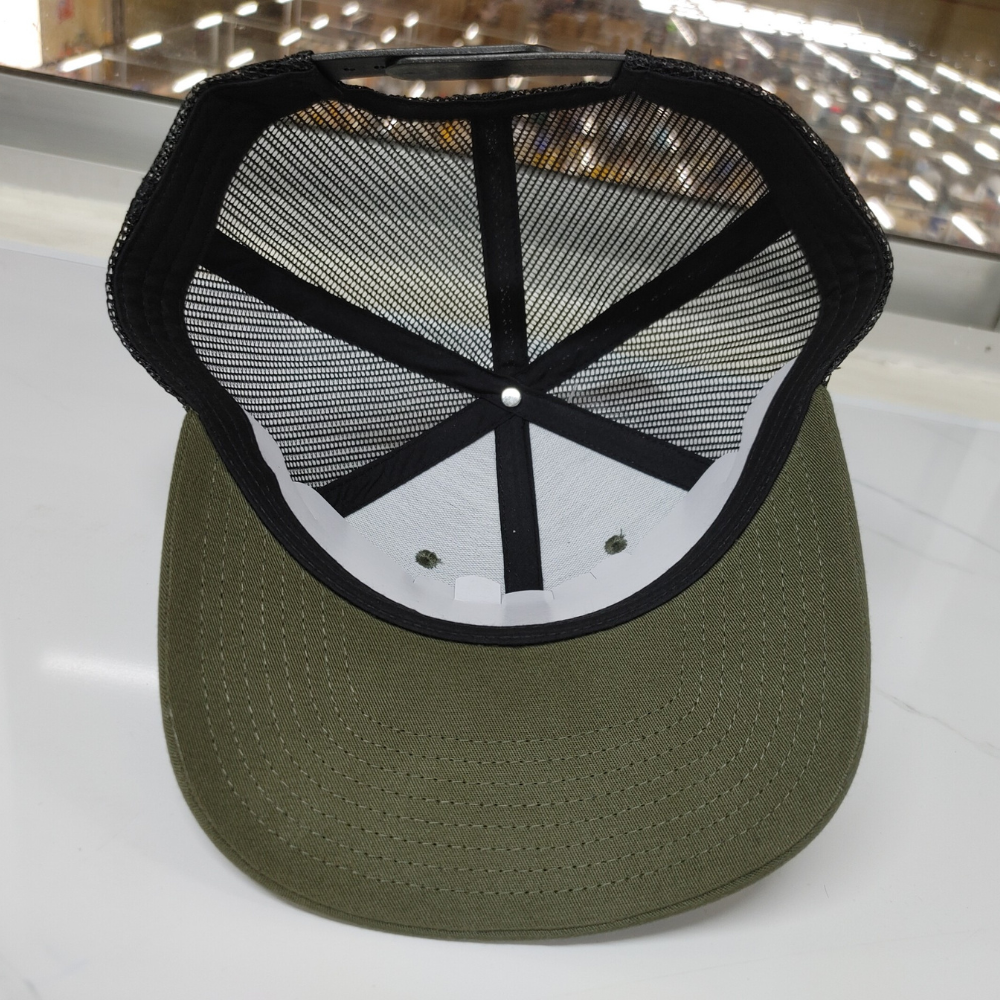 High Quality Ri 112 Trucker Hat Custom Woven Patch Logo 6 Panel Black Mesh 2 Eyelet on Front Single Breasted Buckle OEM Factory 5