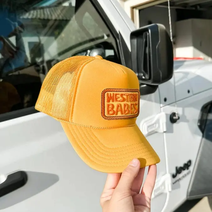High Quality Sports Unisex Mesh Trucker Hats Yellow Embroidery Patch Puff Snapback Trucker Hat 4