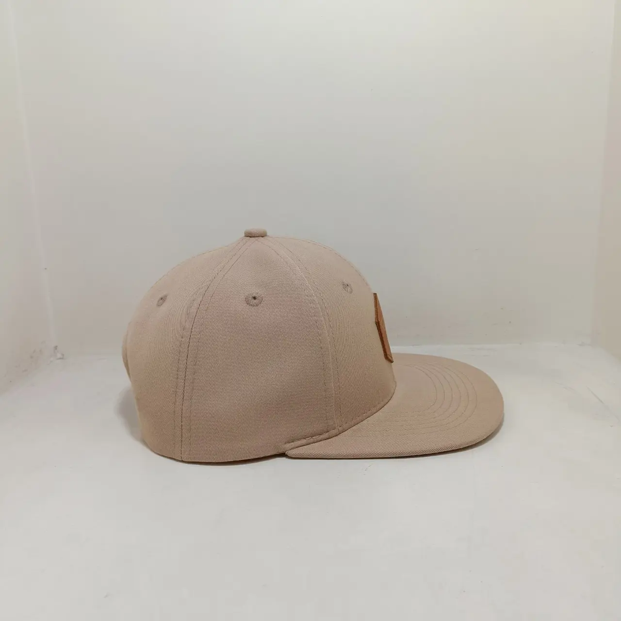 Hip Hop High Quality Snapback Cap for Unisex 6-Panel Cotton Fabric Structured Sports Cap Baseball Cap in Vietnam Factory 3