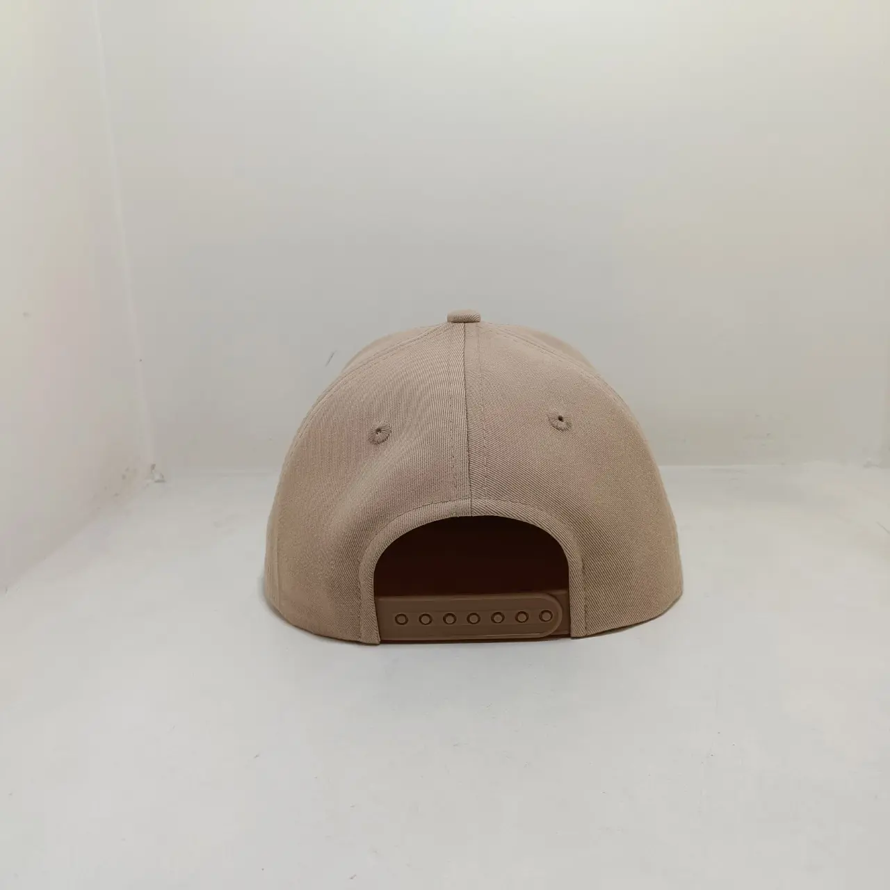 Hip Hop High Quality Snapback Cap for Unisex 6-Panel Cotton Fabric Structured Sports Cap Baseball Cap in Vietnam Factory 6