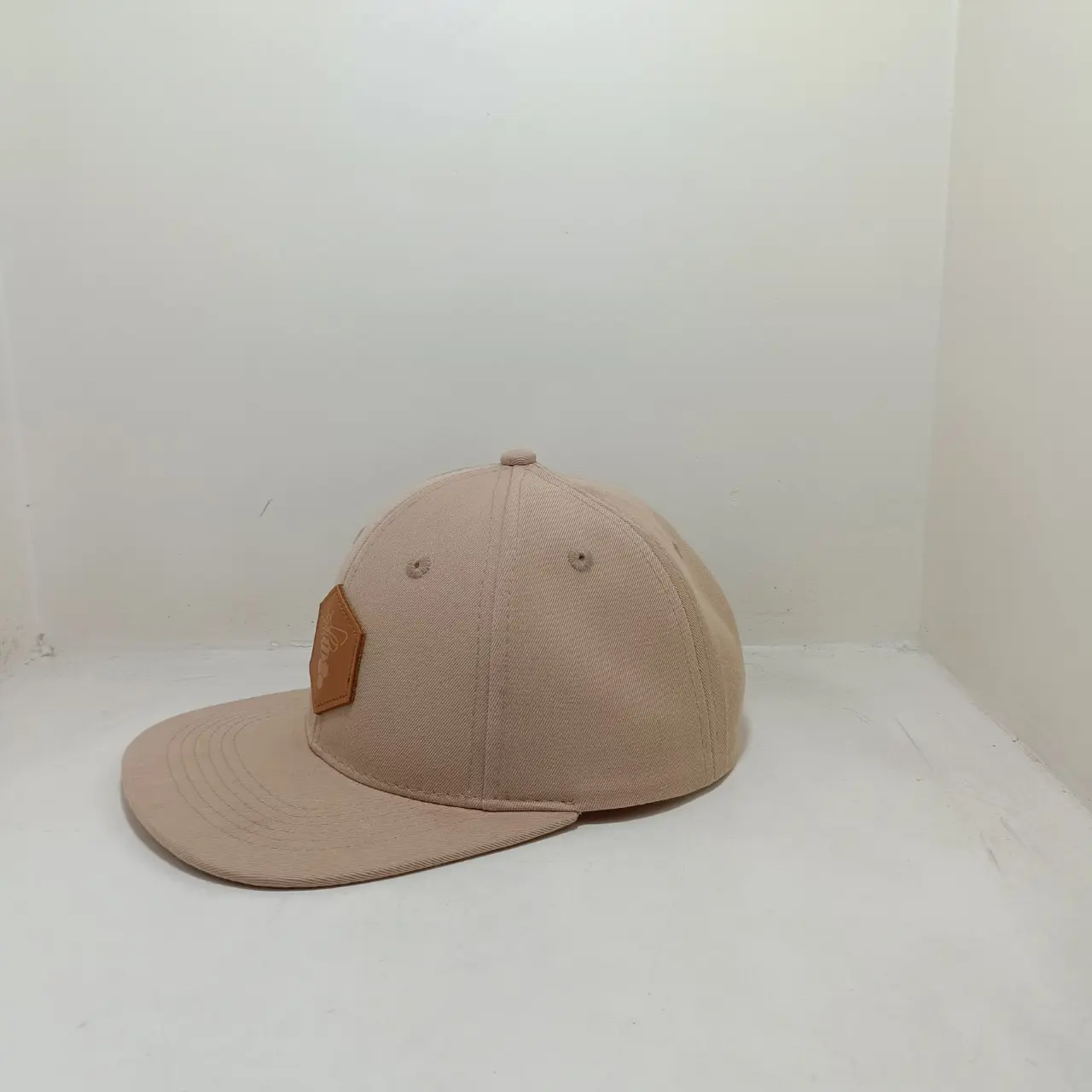 Hip Hop High Quality Snapback Cap for Unisex 6-Panel Cotton Fabric Structured Sports Cap Baseball Cap in Vietnam Factory 2