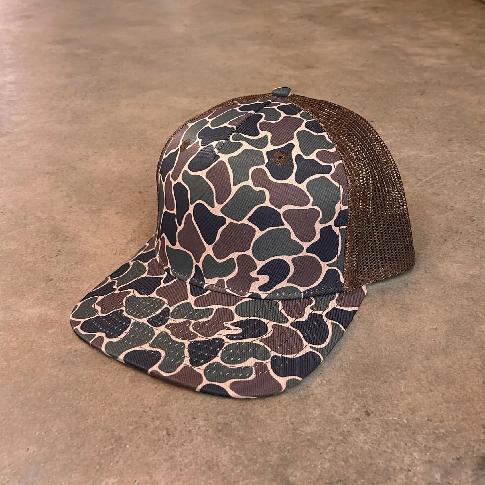 Hot Sale New Design With Classic Ducks Camo 5 Panel Mesh Back High Quality Trucker Hat Adjustable Snapback for Unisex 1