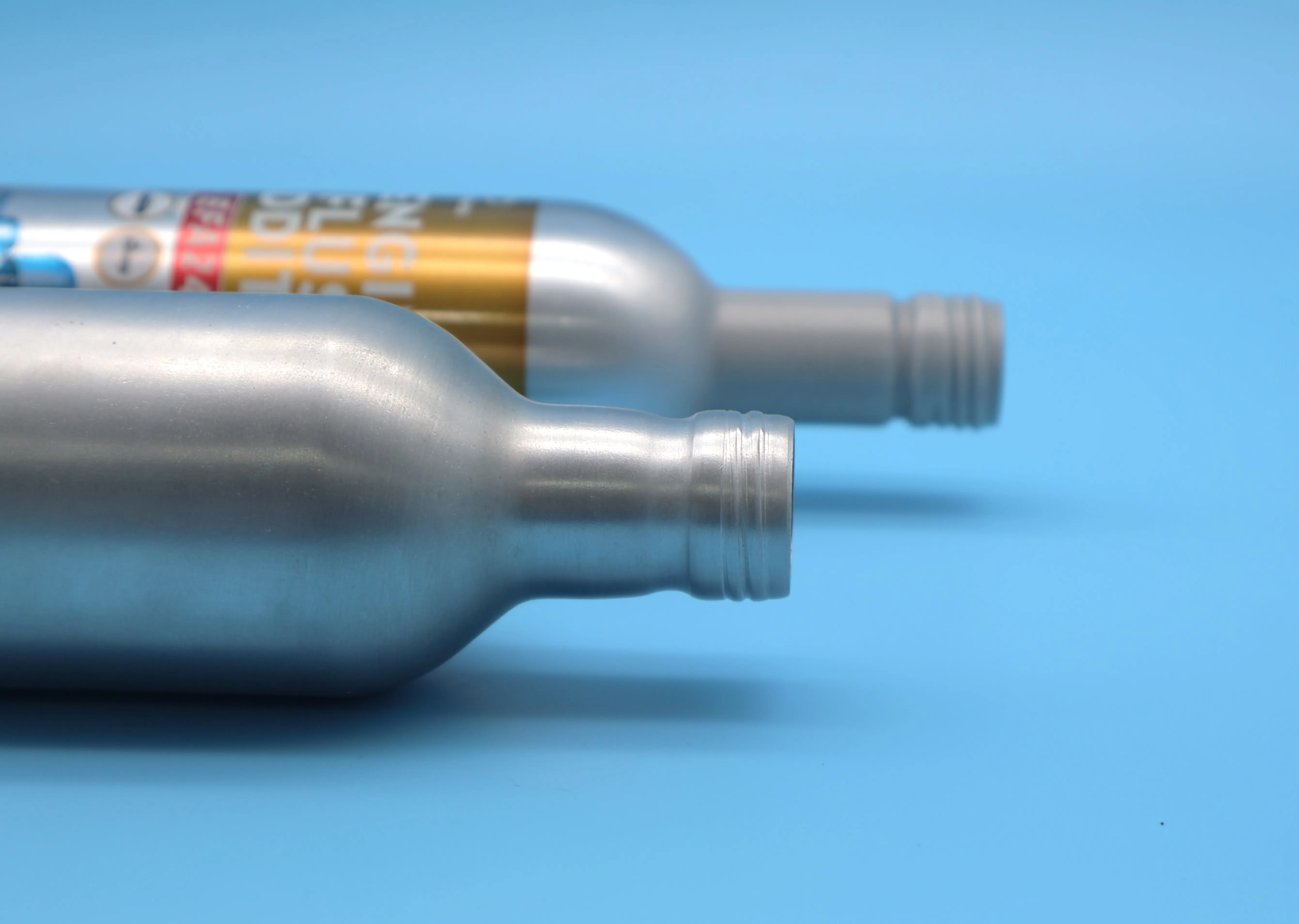 Long-Necked Aluminum Bottle Cans From Vietnam Manufacturer Open-Top Sleek Durable Design For Luxury Packaging Premium Quality 5