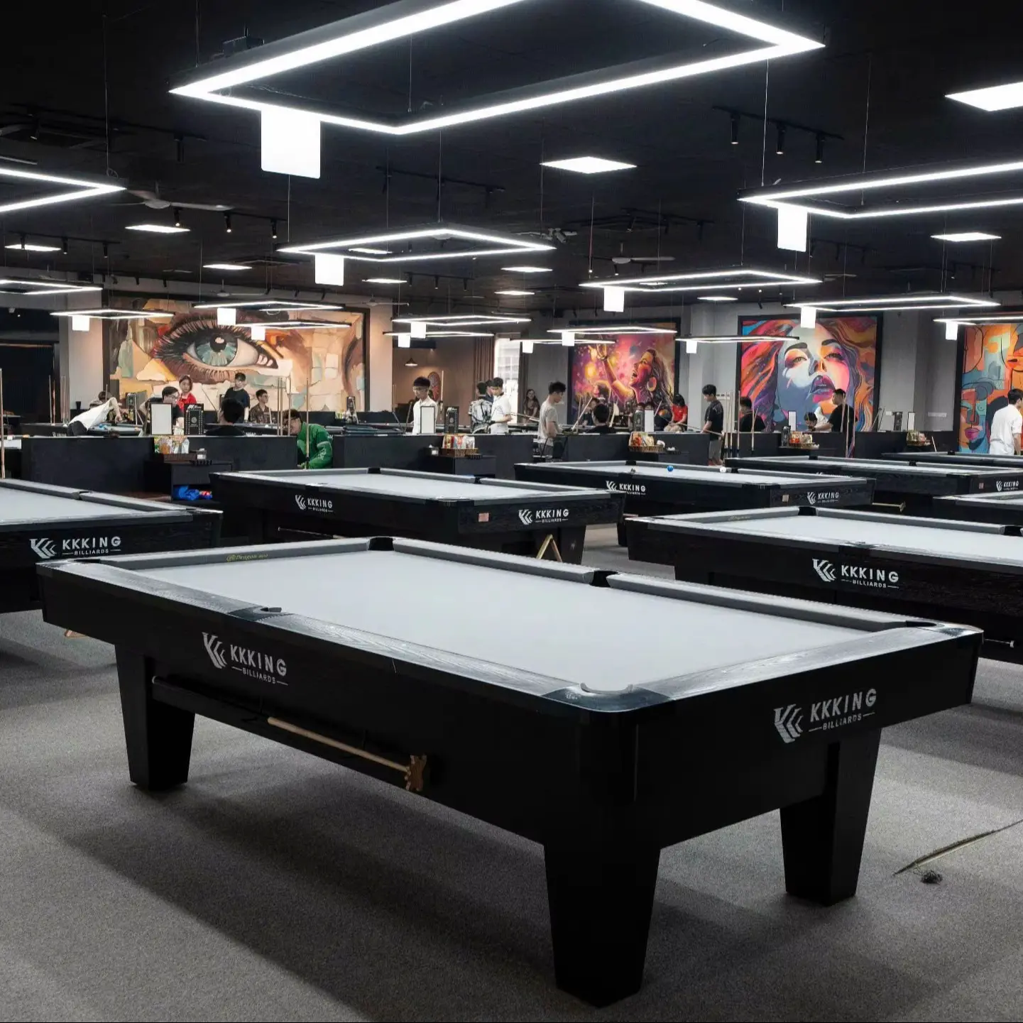 Luxury 9ft Billiard Table for Commercial Use Durable Frame, Great Finish, OEM Service 1
