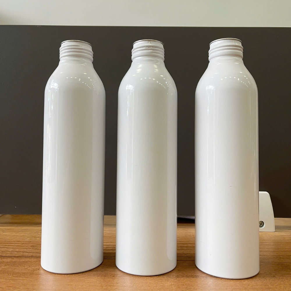 Premium Sleek Durable Aluminum Metal Mineral Water Bottles Vietnam Wholesale Lightweight Reusable Beverage Liquid Packaging