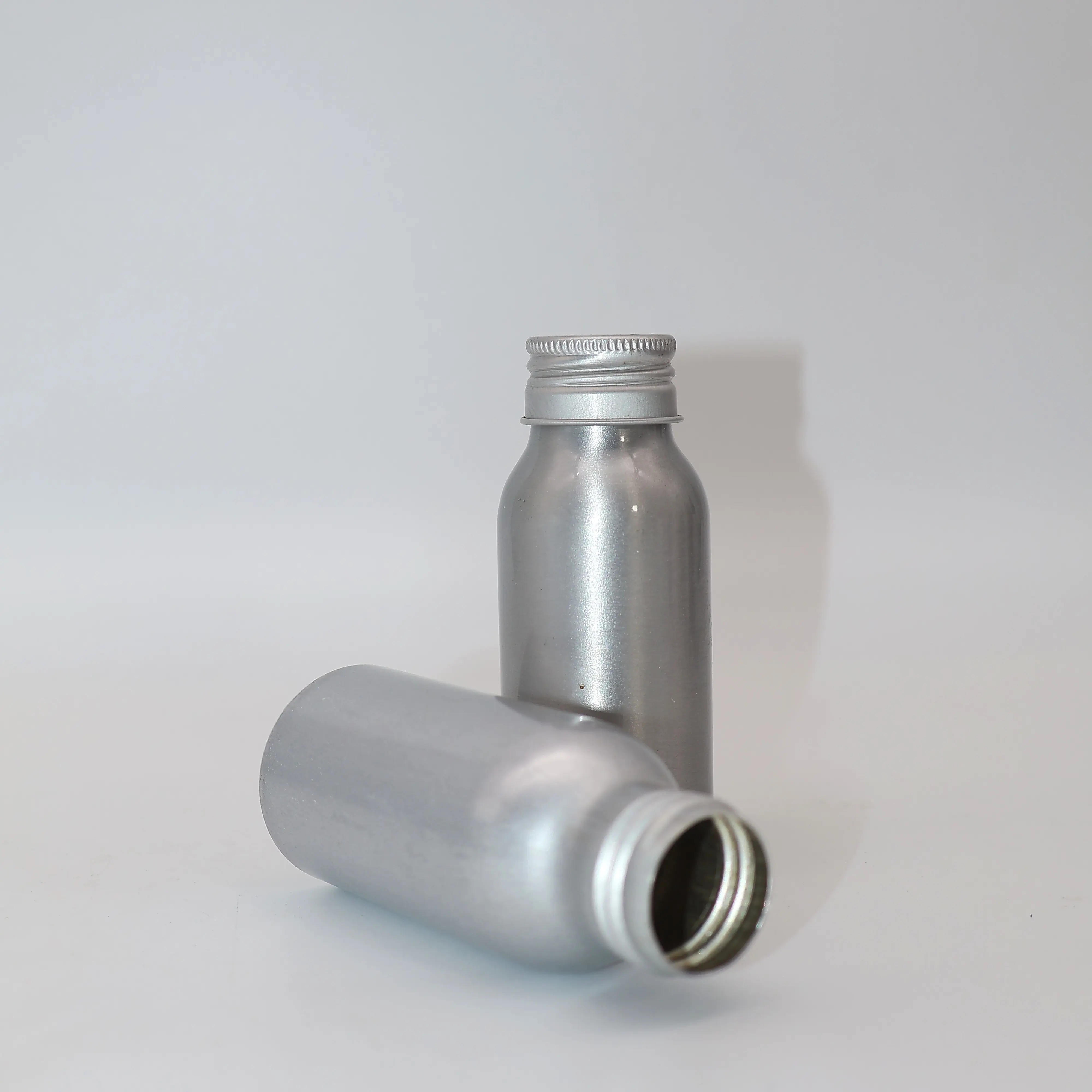 Premium Wholesale Liquid Essence Aluminum bottle sample Vietnam Manufacturer Metal Bottle For Shampoo Conditioner Liquid 4