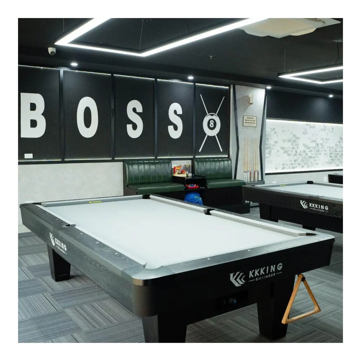 Professional 9ft 8-Ball Pool Table with Slate Bed Portable Snooker Table for Clubs and Competitions 6