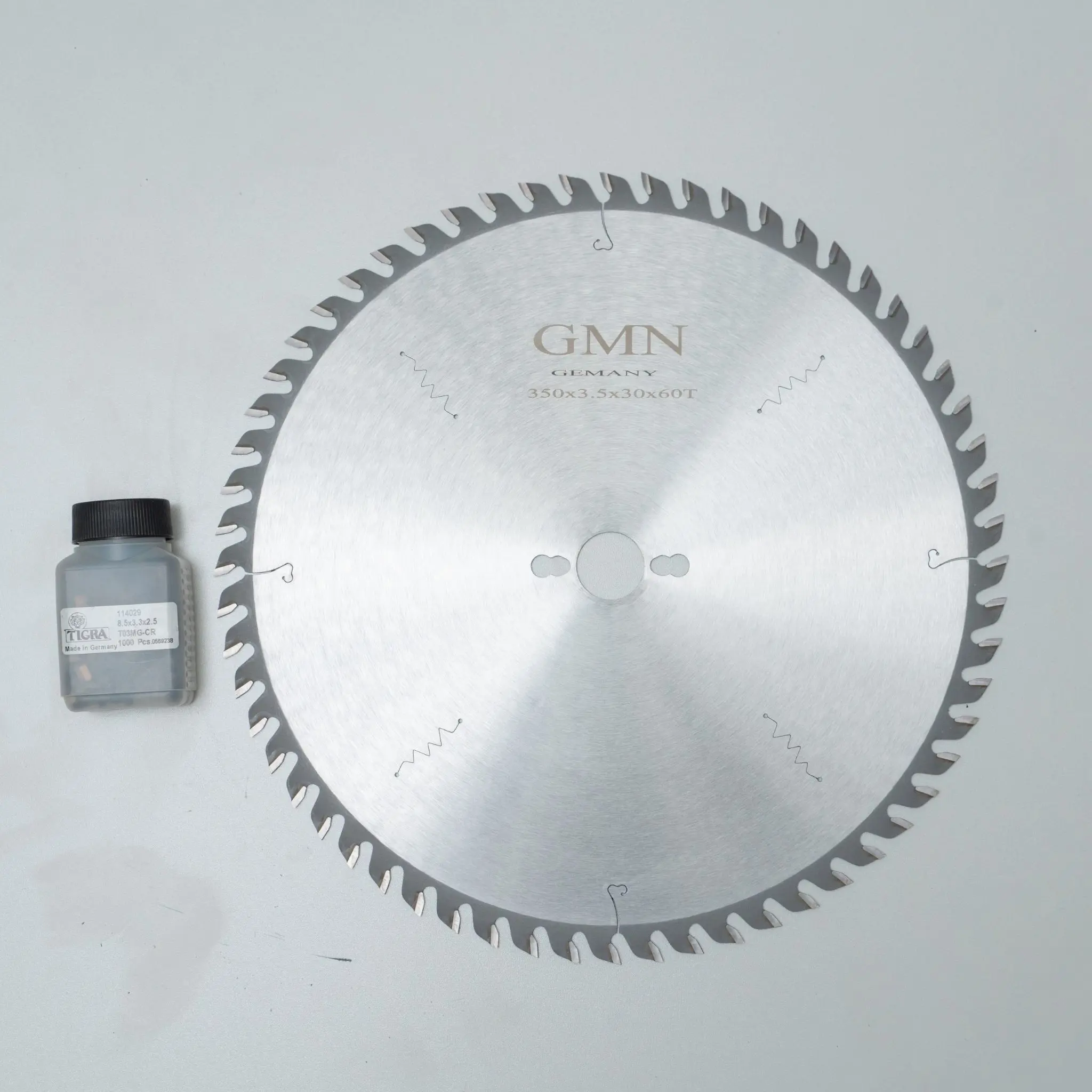 Professional Quality GMN 300x3.2x30x100T Circular Saw Blade for Wood High Frequency Welded Industrial Wood Cutting Saw OEM 5
