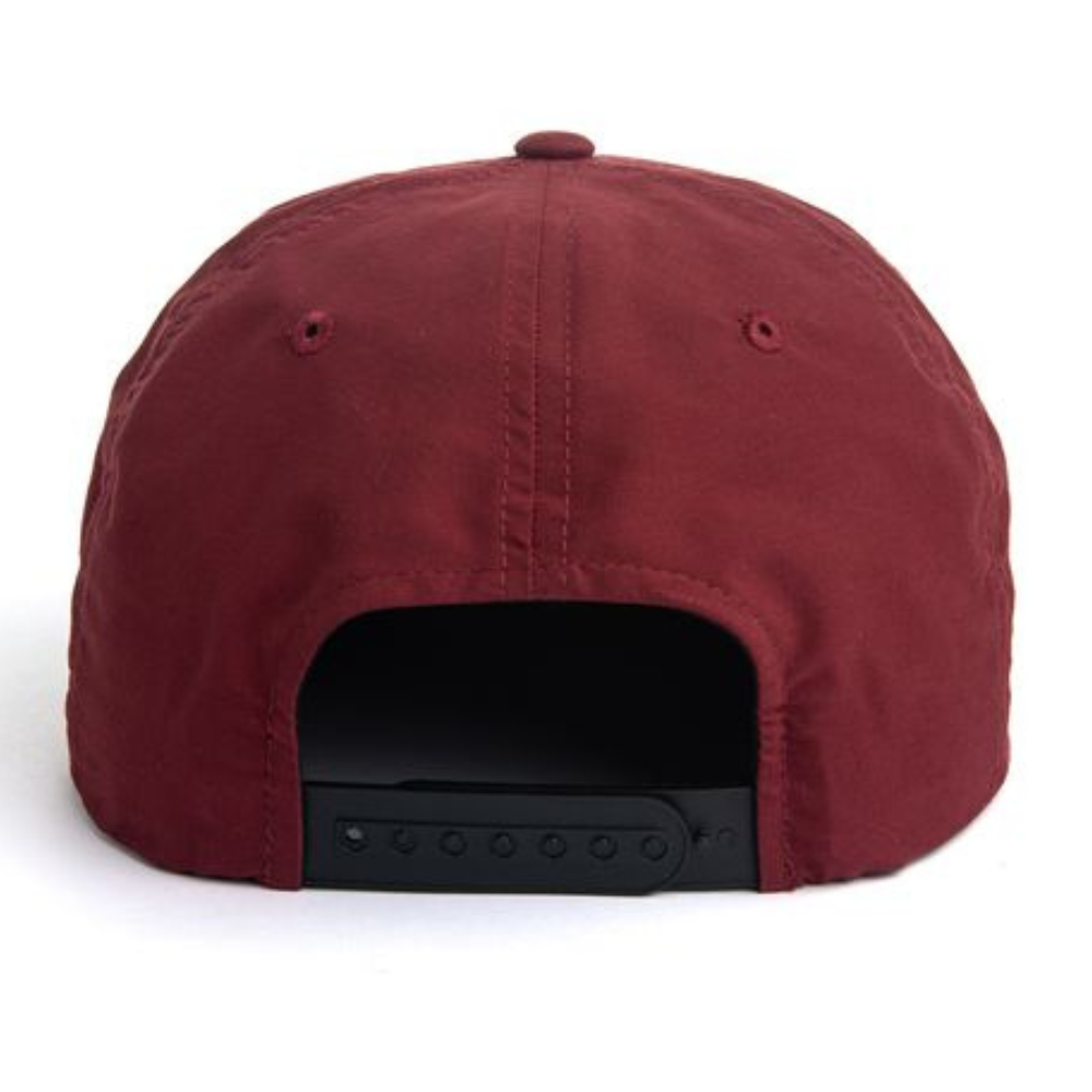 Red Embroidered Snapback With Rope 5 Panel Unstructured Flat Brim Contrast Color Plastic Single Row Buckle Snapback Closure OEM 7