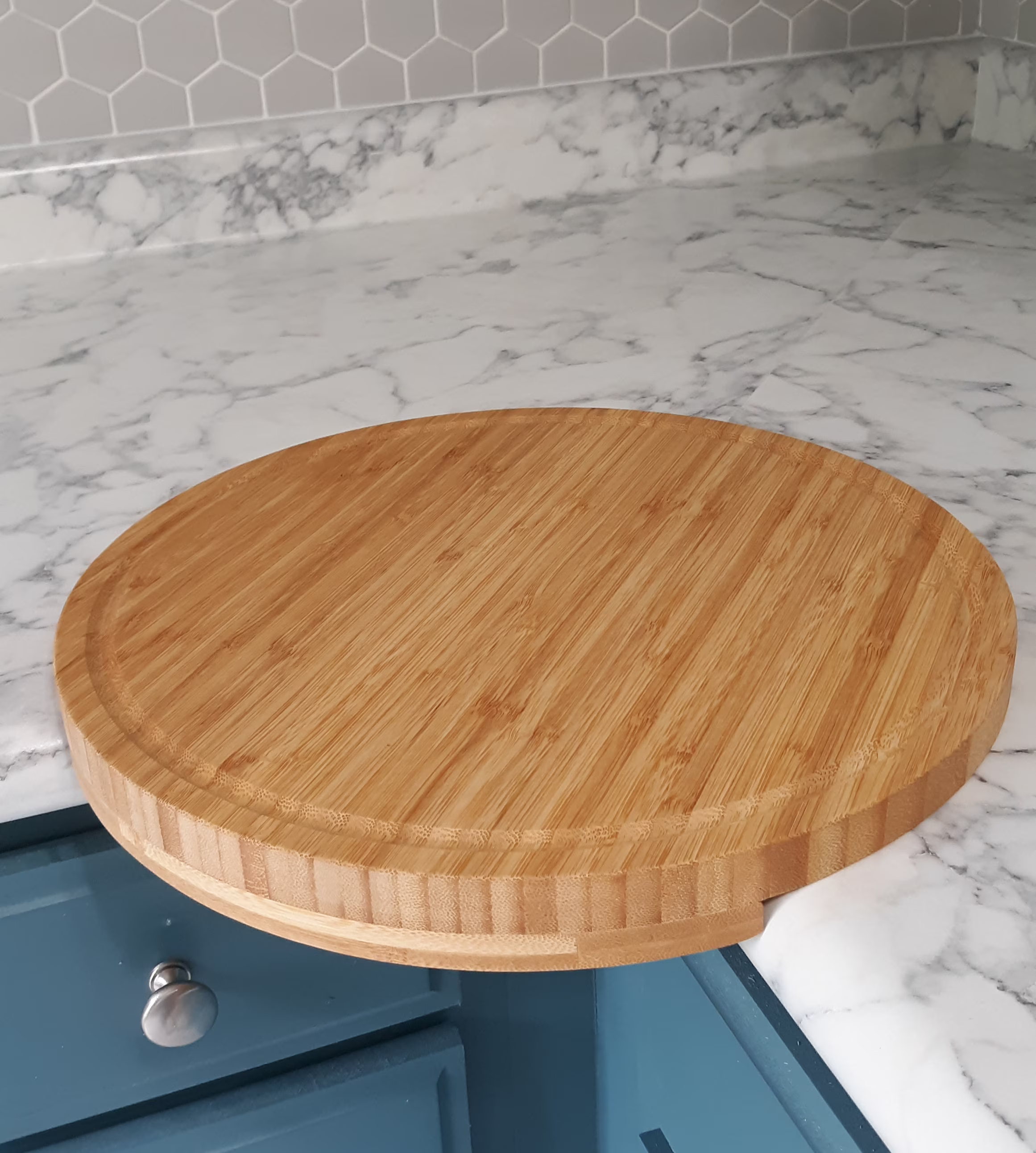 Round Compact Bamboo Corner Cutting Board Safe for health and aesthetics Vietnamese handmade products wholesale. 4