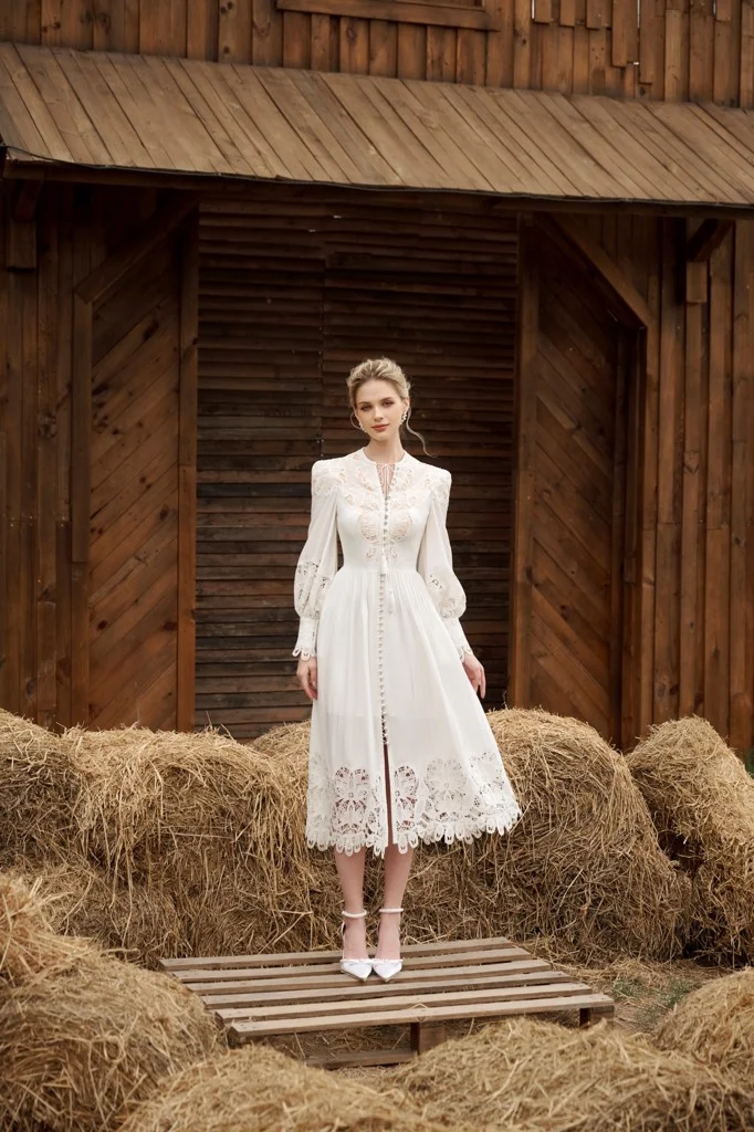 The New Items ATONIA DRESS Handcrafted techniques combine to create meticulous embroidered lace details to create meticulous embroidered lace details to create elegance and eye-watching 4