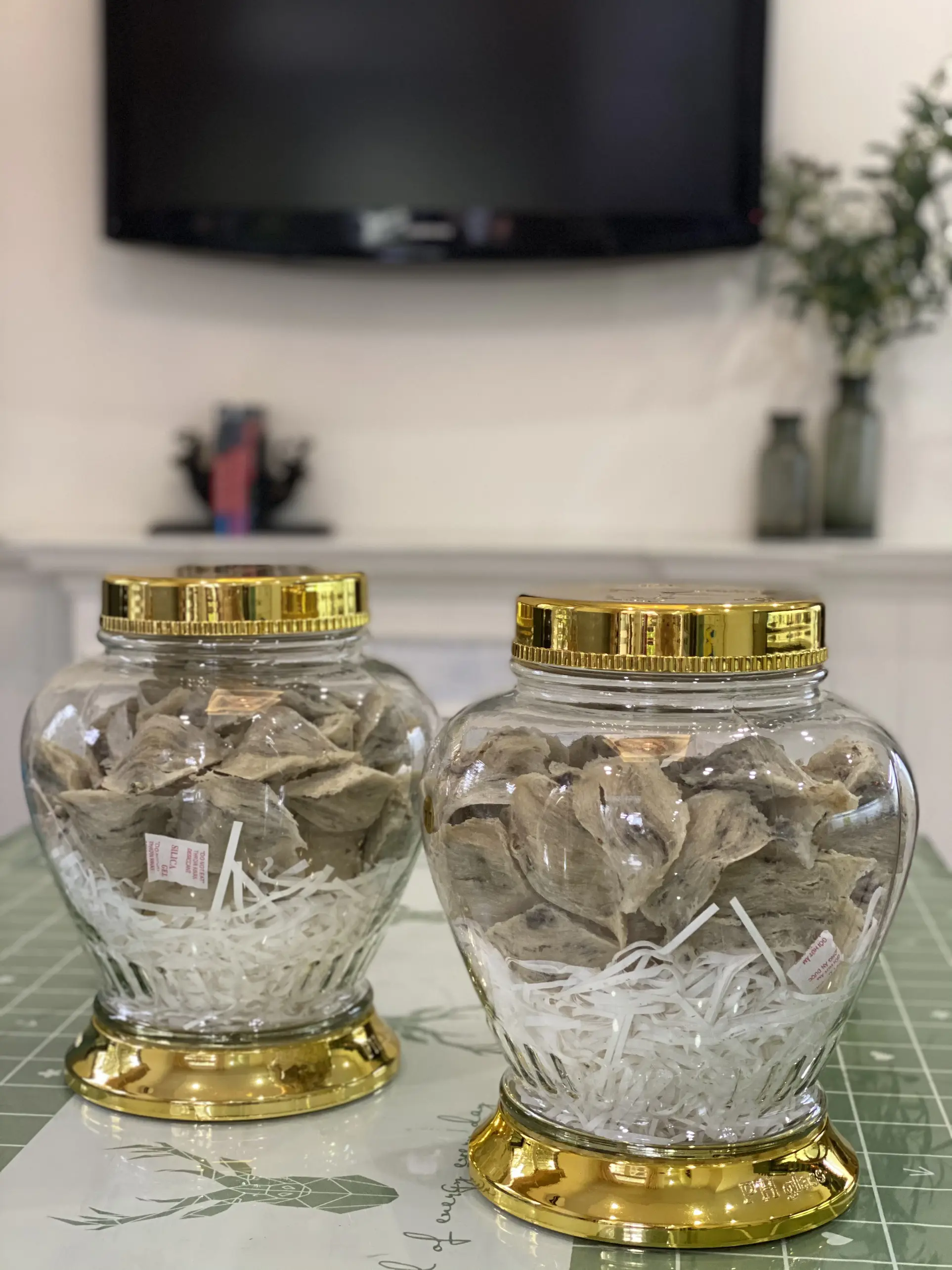 Raw Bird Nest Good price Refined Nutrious Certificate of Food Safety Conditions 100gram each box Vietnam Manufacturer 7