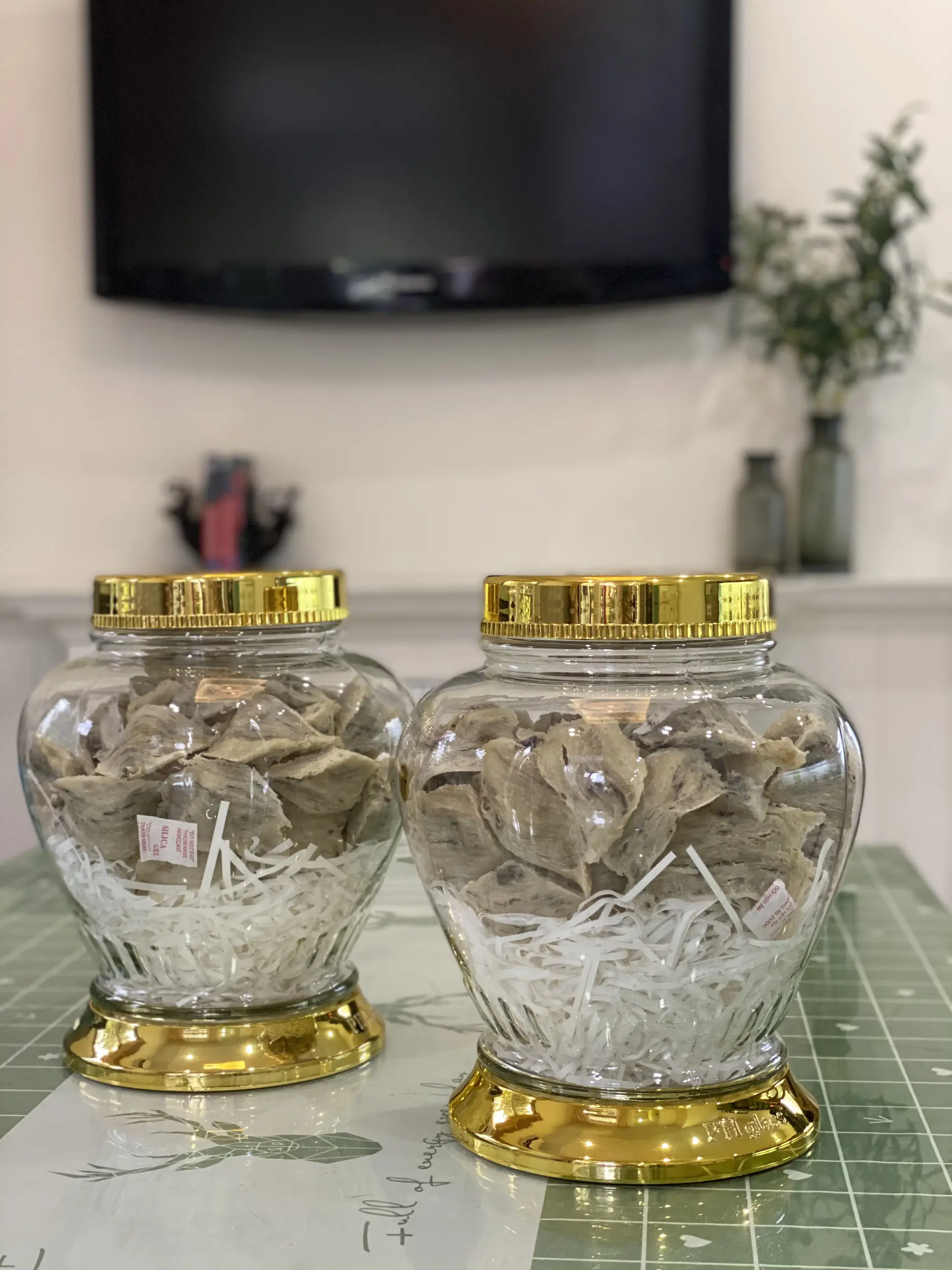 Raw Bird Nest Good price Refined Nutrious Certificate of Food Safety Conditions 100gram each box Vietnam Manufacturer 8