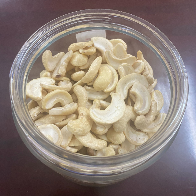 Roasted Cashew Nut Making Candy Broken For Export Organic Best Quality Customizable Packing Vietnam 4