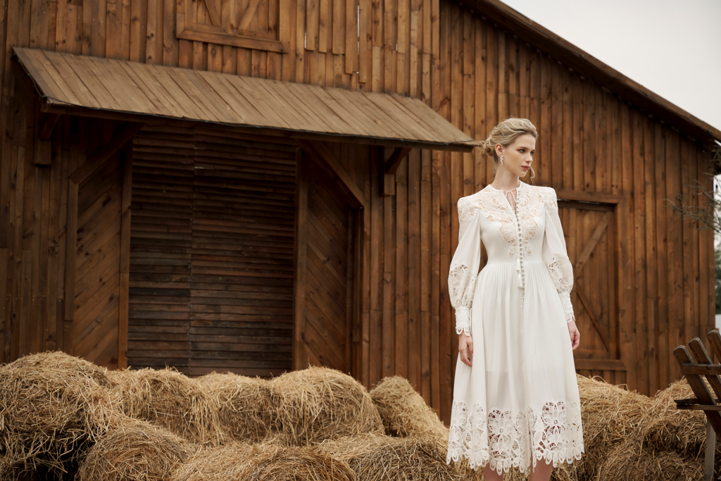 The New Items ATONIA DRESS Handcrafted techniques combine to create meticulous embroidered lace details to create meticulous embroidered lace details to create elegance and eye-watching 6