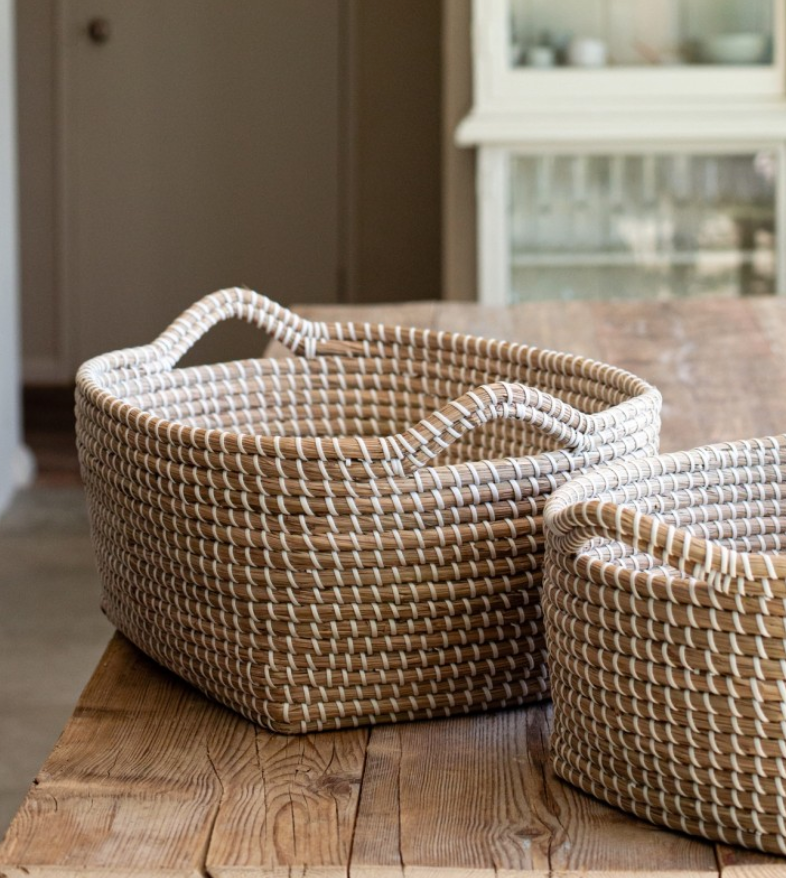 Basket made of seagrass, Multi-purpose storage basket, home organization accessory, highly aesthetic, wholesale available. 2