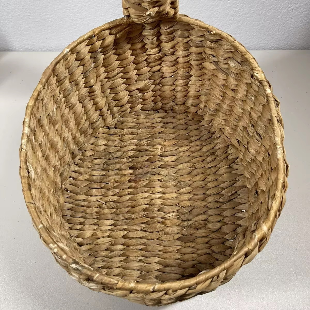 Basket made water hyacinth, Home accessories Natural materials that are safe for health and aesthetically pleasing, wholesale. 3