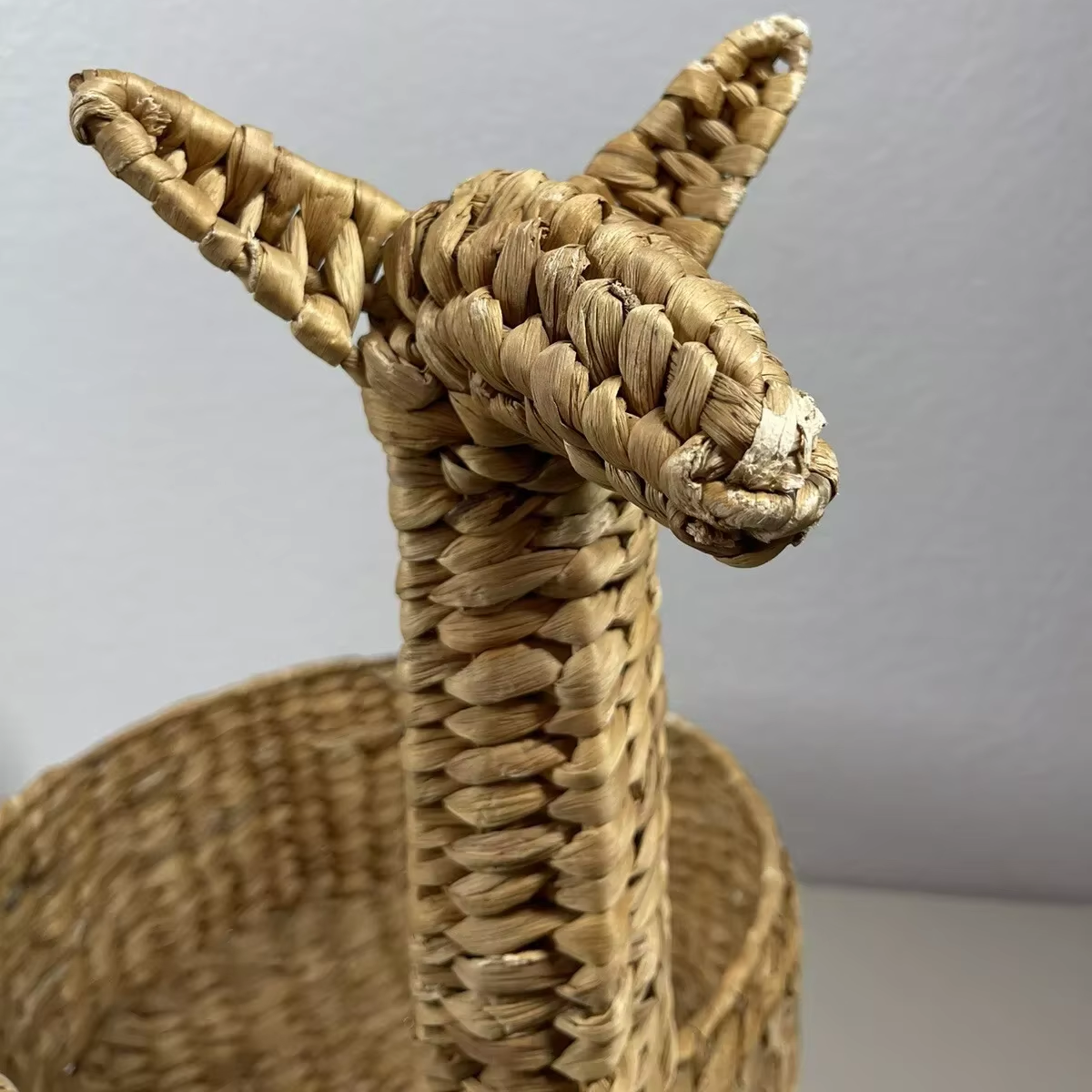 Basket made water hyacinth, Home accessories Natural materials that are safe for health and aesthetically pleasing, wholesale. 2