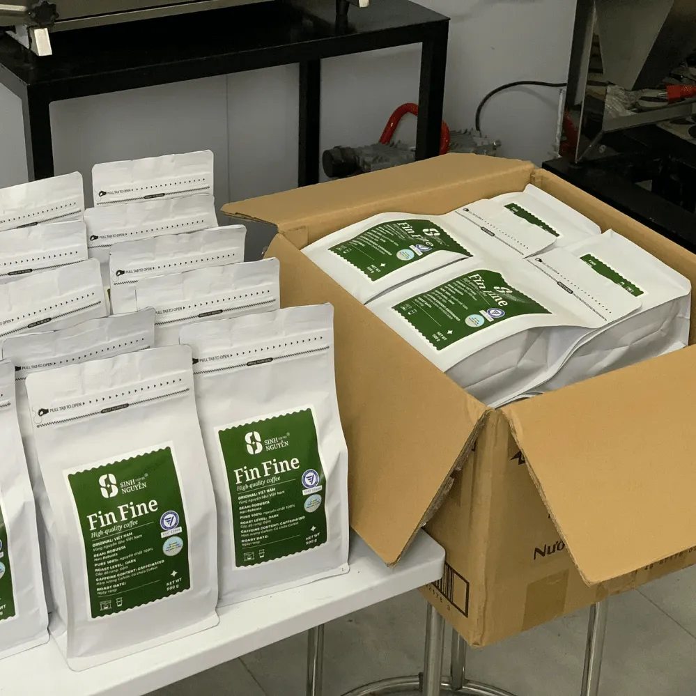 Best Price Wholesale Premium 1kg Robusta Whole Bean Filter Coffee Vietnam Manufacturer's Fast Delivery Good Price with Classic Honey Taste 7