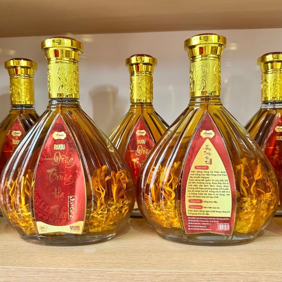 New Health gift set Korean ginseng soaked in honey + Tea, Venus cordyceps wine 1