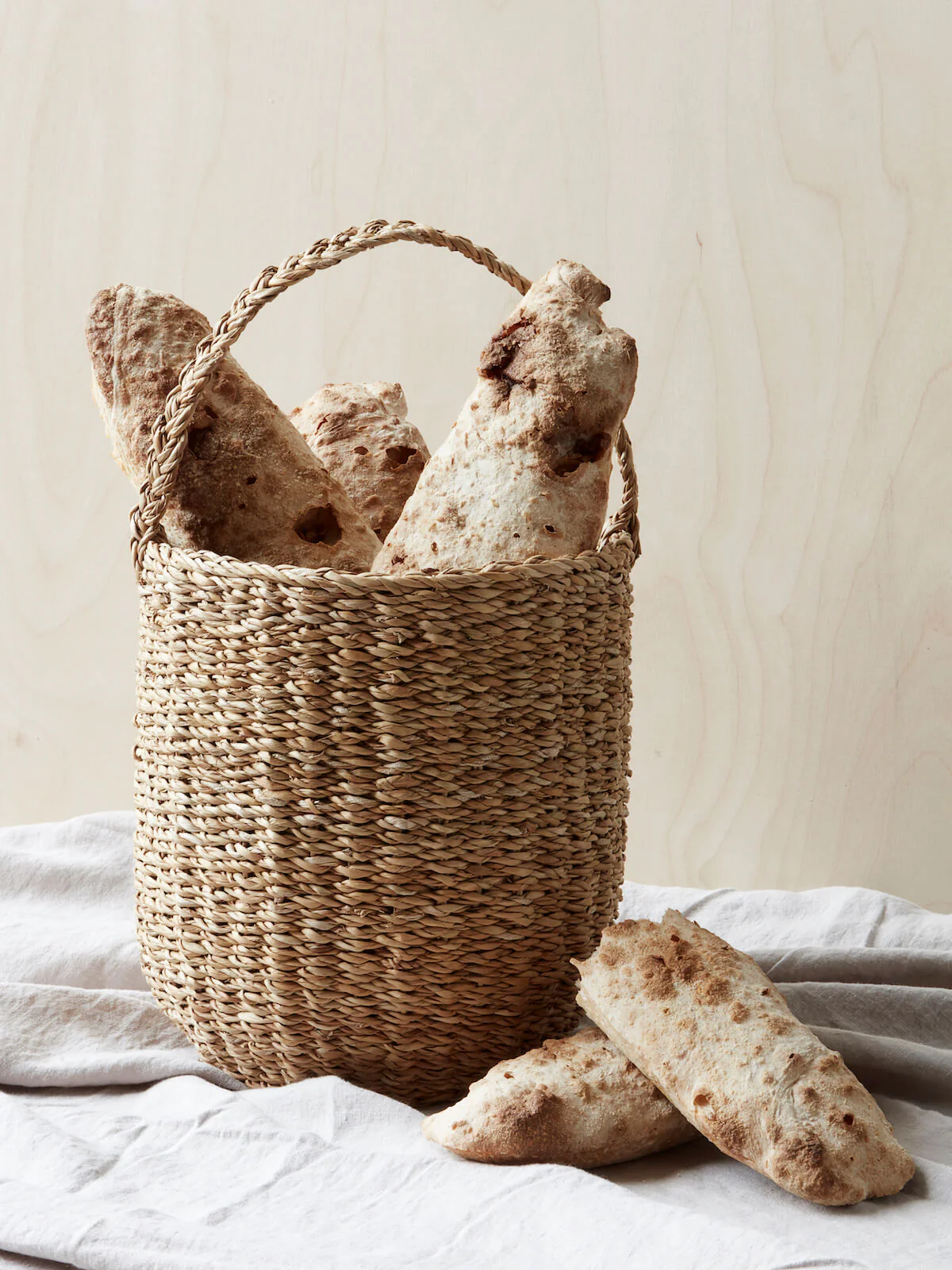 Hand woven basket rattan, bamboo, water hycinth, seagrass oval basket for holding bread and fruit, objects Fashionable. 3