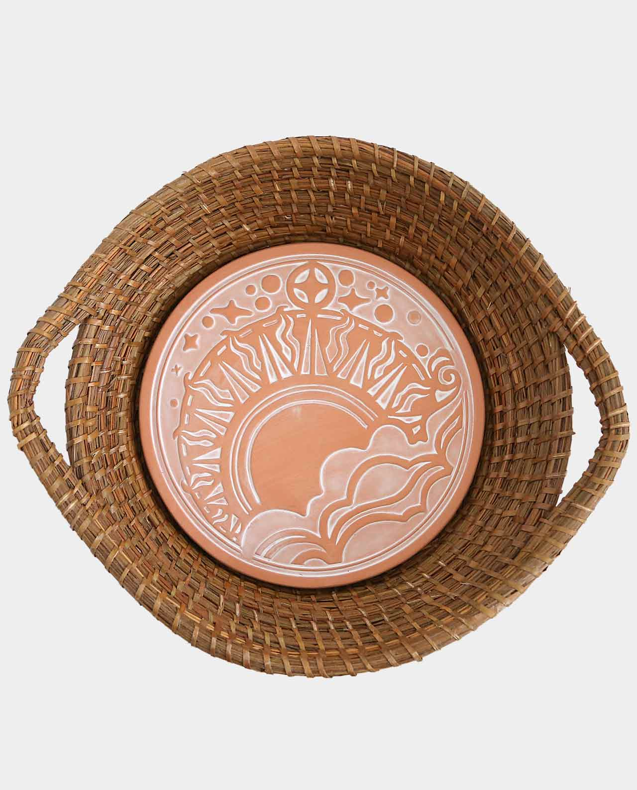 Hand woven basket rattan, bamboo, water hycinth, seagrass round basket tray for holding bread and fruit, objects. Fashionable 1
