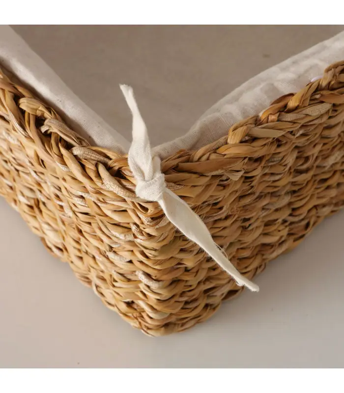Hand-woven baskets box made of rattan, bamboo, water hyacinth, and seagrass for bread, fruit, fashion items, table decoration 3