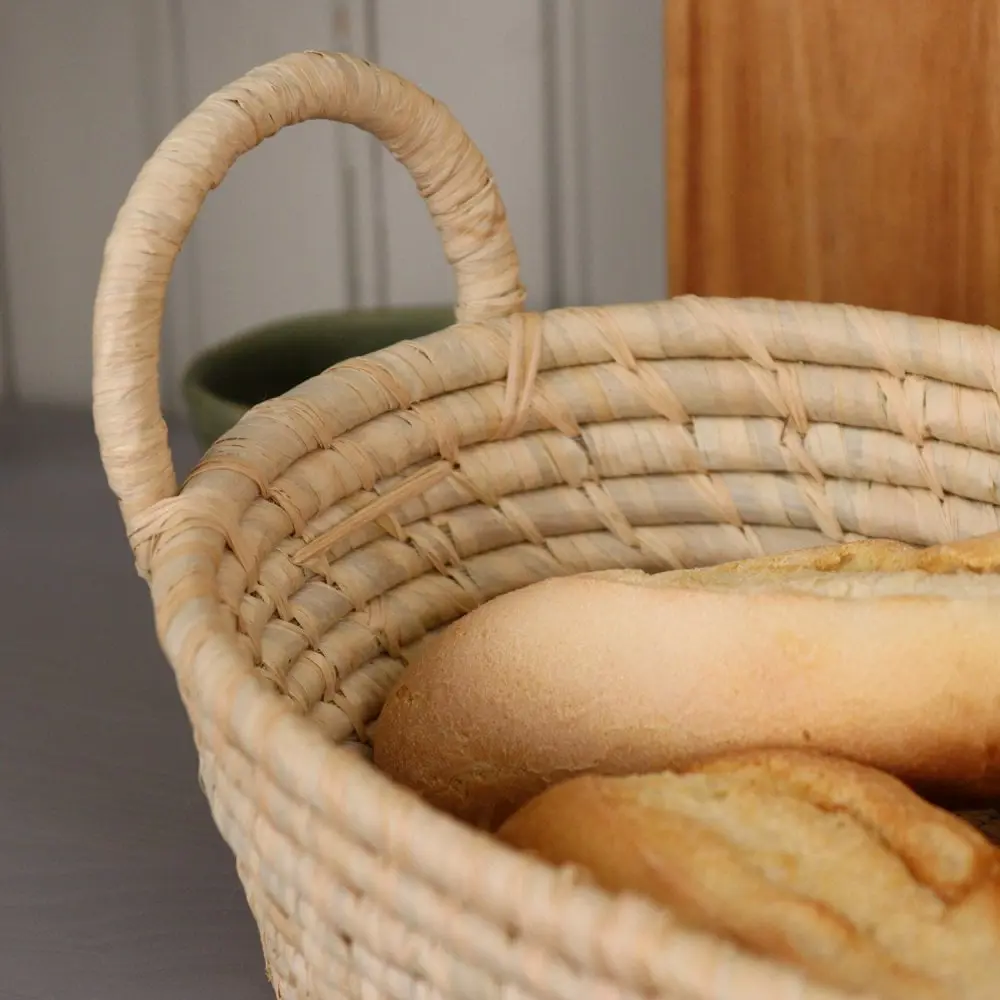 Hand-woven baskets made of rattan, bamboo, water hyacinth, seagrass for bread, fruit, fashion items, table decoration 3