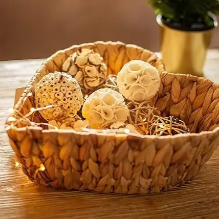 Hand-woven baskets made of rattan, bamboo, water hyacinth, seagrass for bread, fruit, fashion items, table decoration 5