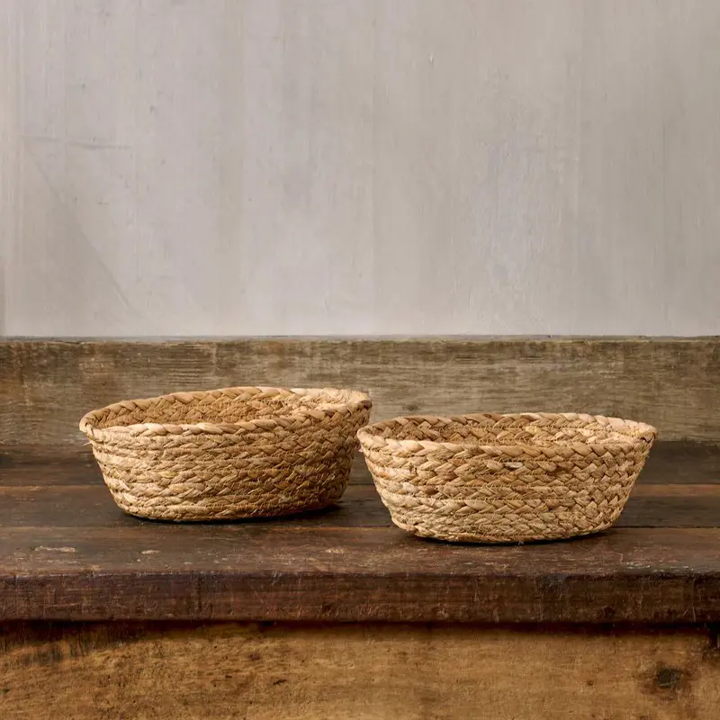 Hand-woven baskets oval made of rattan, bamboo, water hyacinth, and seagrass for bread, fruit, fashion items, table decoration 4
