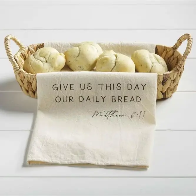 Hand-woven baskets oval made of rattan, bamboo, water hyacinth, seagrass for bread, fruit, fashion items, table decoration 1