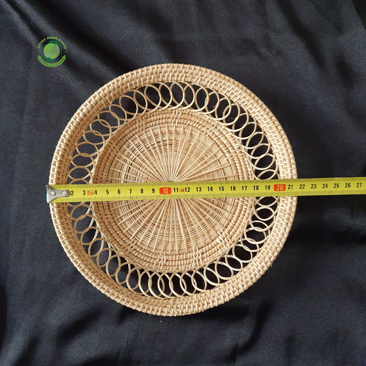 Hand woven rattan, bamboo, water hycinth, seagrass basket for holding bread and fruit, objects. Fashionable design 4