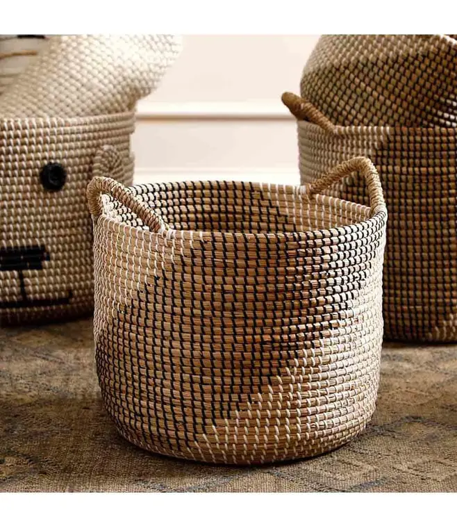 Handwoven seagrass basket, Multi-purpose storage basket, home organization accessory highly aesthetic, wholesale available. 3