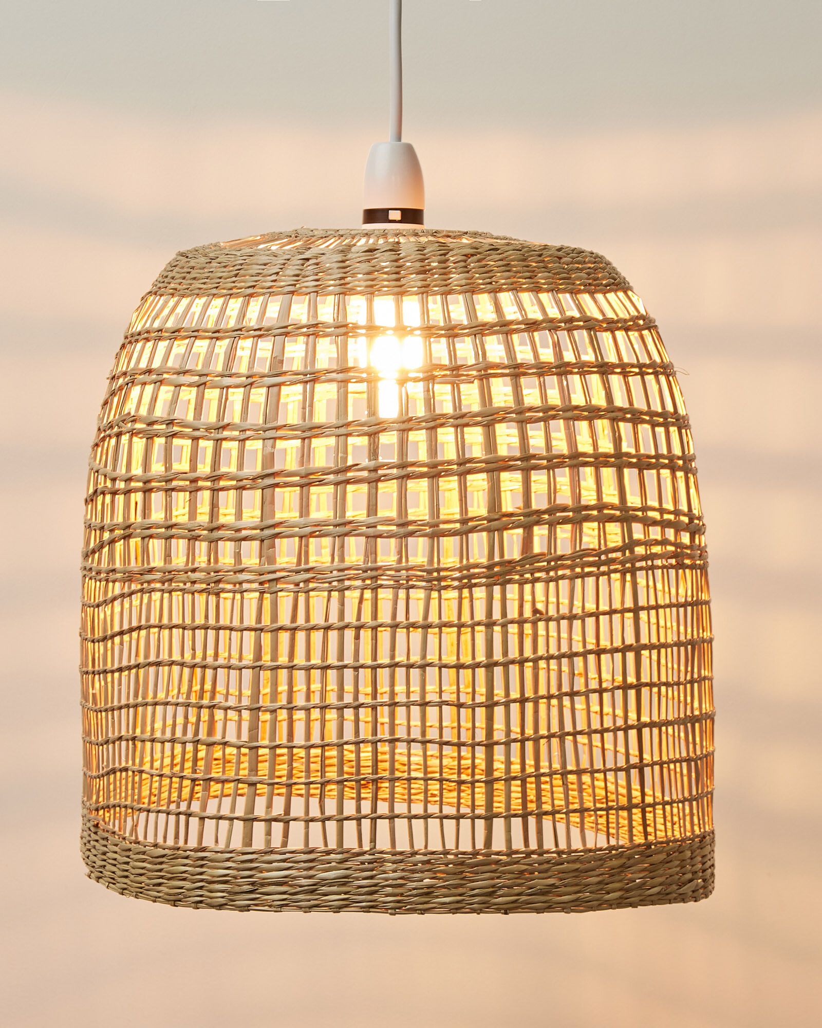 Handwoven seagrass pendant light, Lamps made from handmade materials, home decoration accessories, wholesale. 2