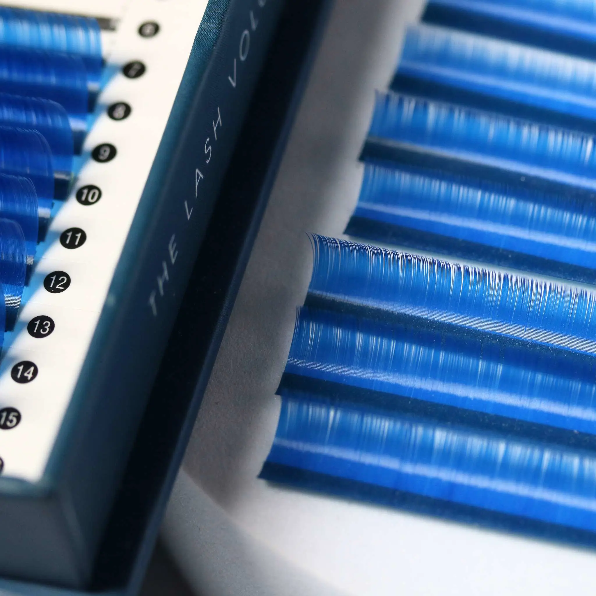 High Quality Color Individual Eyelash Customized Packaging As Request Lash Trays Multi Colored Lashes 5D 6D 7D to 20D 4