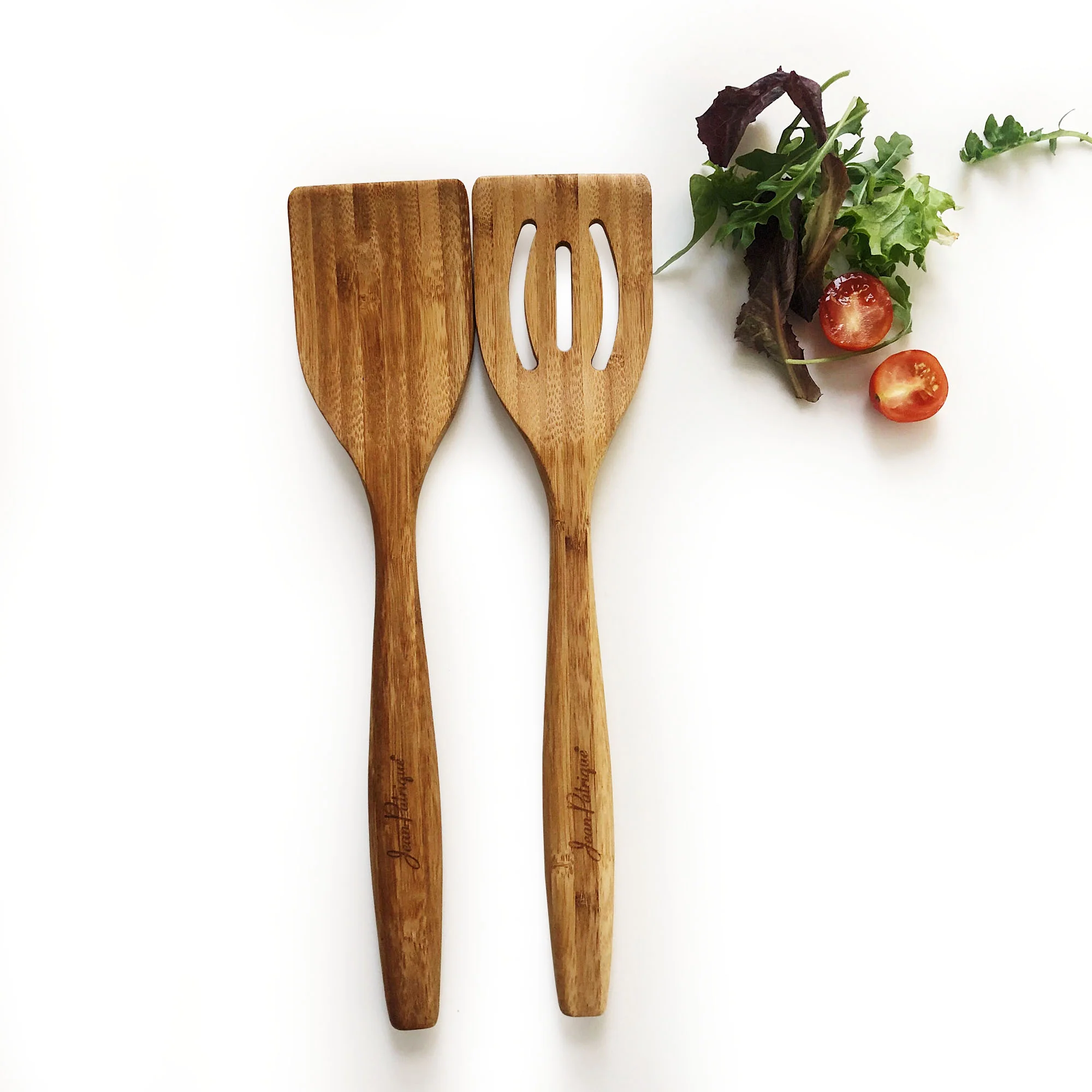 Kitchen wares made from natural, eco-friendly materials Crafted from bamboo, rattan, seagrass, water hyacinth, and more 1