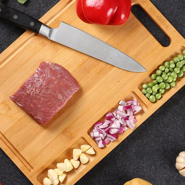 Large Bamboo Chopping Board is made from natural materials, environmentally friendly, heat resistant, durable and beautiful. 2