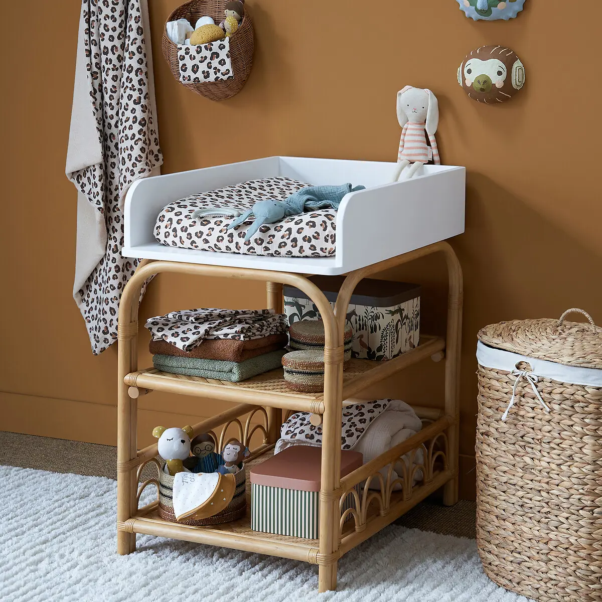 Oval storage basket with lid, home organization accessory highly aesthetic, wholesale available. 4