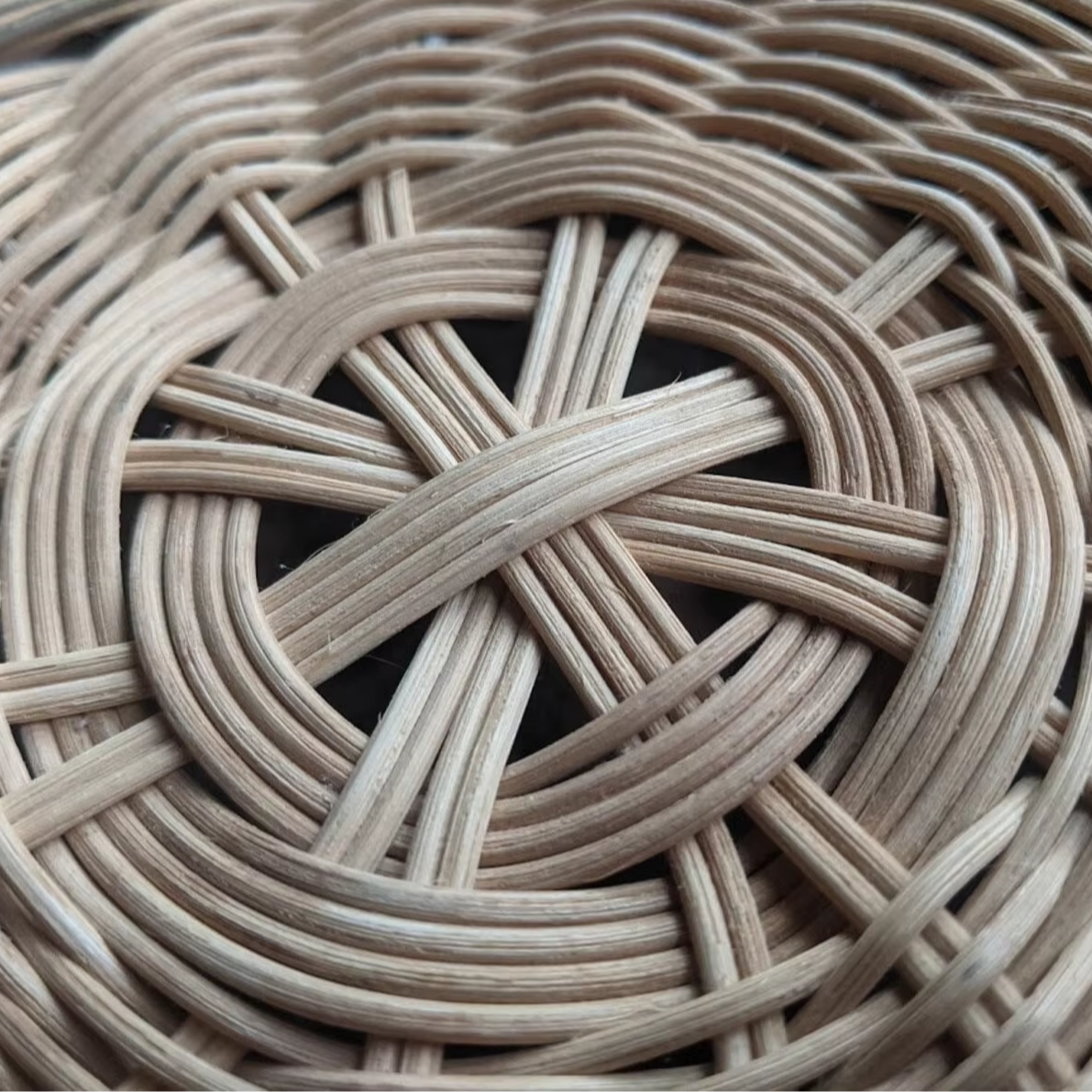 Pot coaster, trivet Rattan is made from natural, eco-friendly materials, heat-resistant, durable, and beautiful. 2