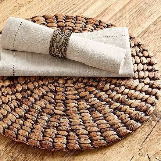 Pot coaster trivet water hyacinth is made from natural, eco-friendly materials, heat-resistant, durable, and beautiful. 2