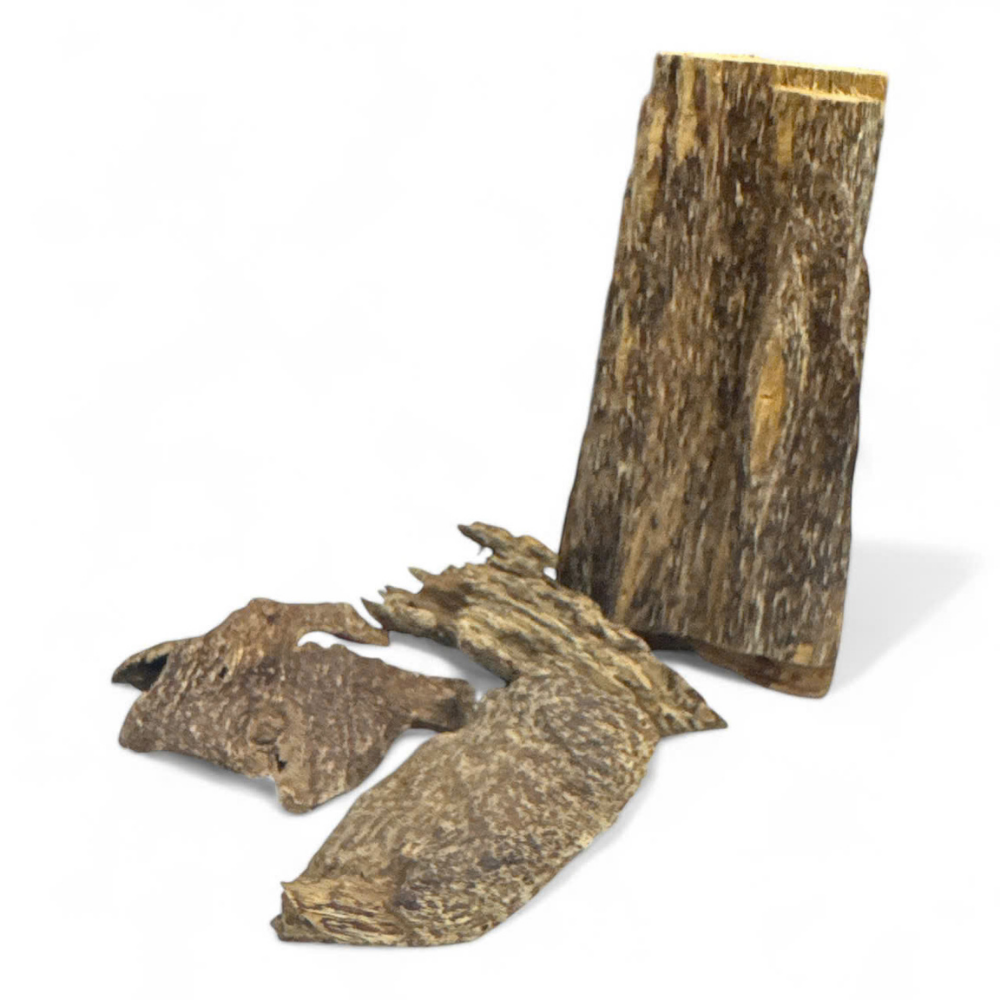 Premium Natural Vietnam Raw Agarwood Chips Type II 100% Natural Healing Customization Made In Vietnam Manufacturer Factory Price 4