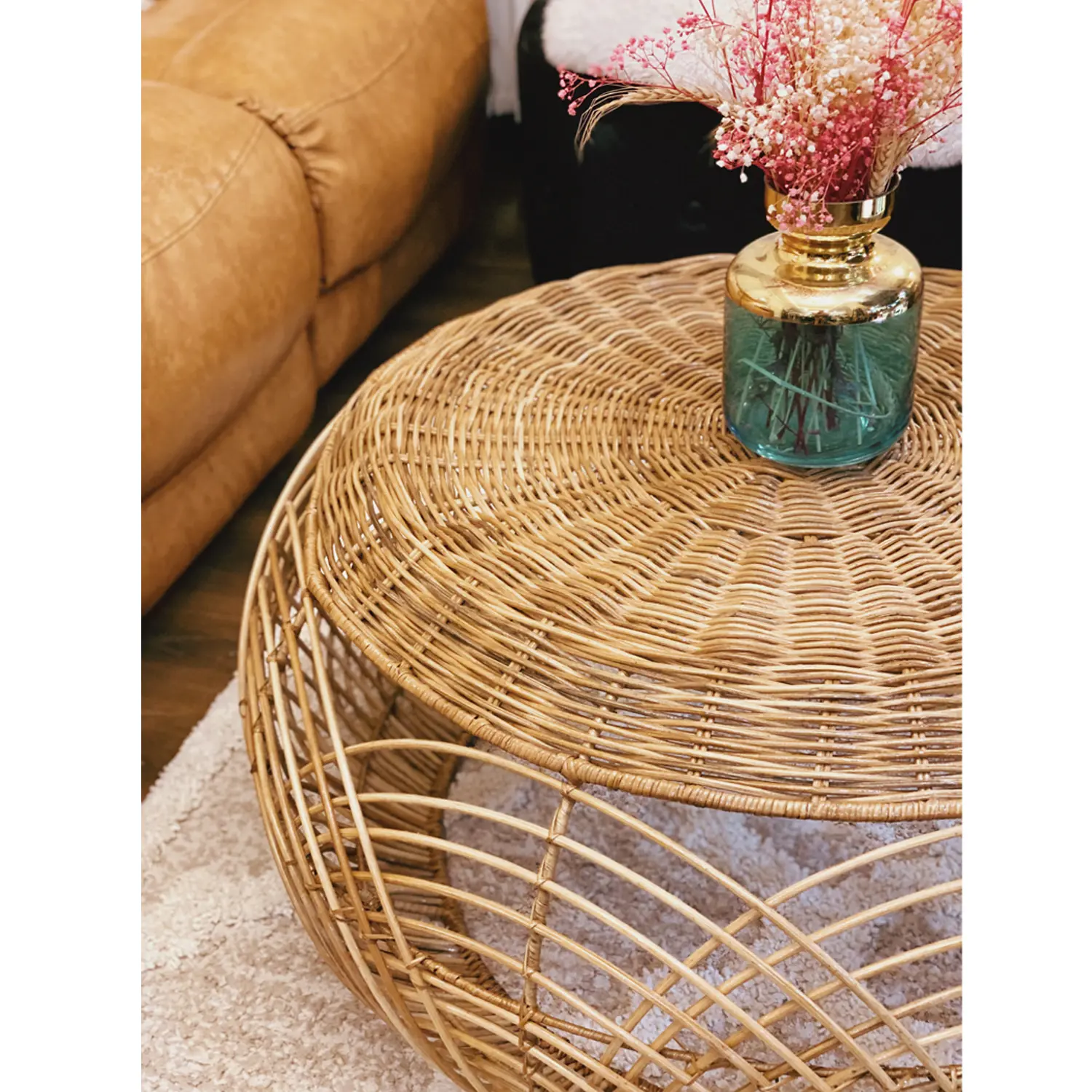 Rattan Table made of natural materials, customized size on request, environmentally friendly, durable and elegant table rattan. 1
