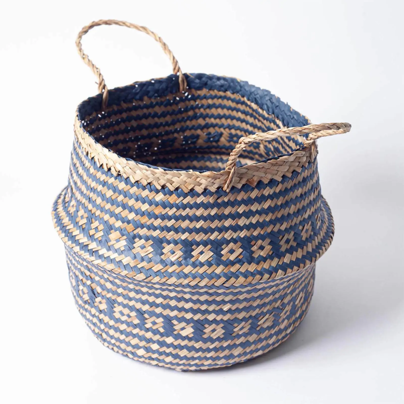 Seagrass Woven Basket, Multi-purpose storage basket, home organization accessory highly aesthetic, wholesale available. 1