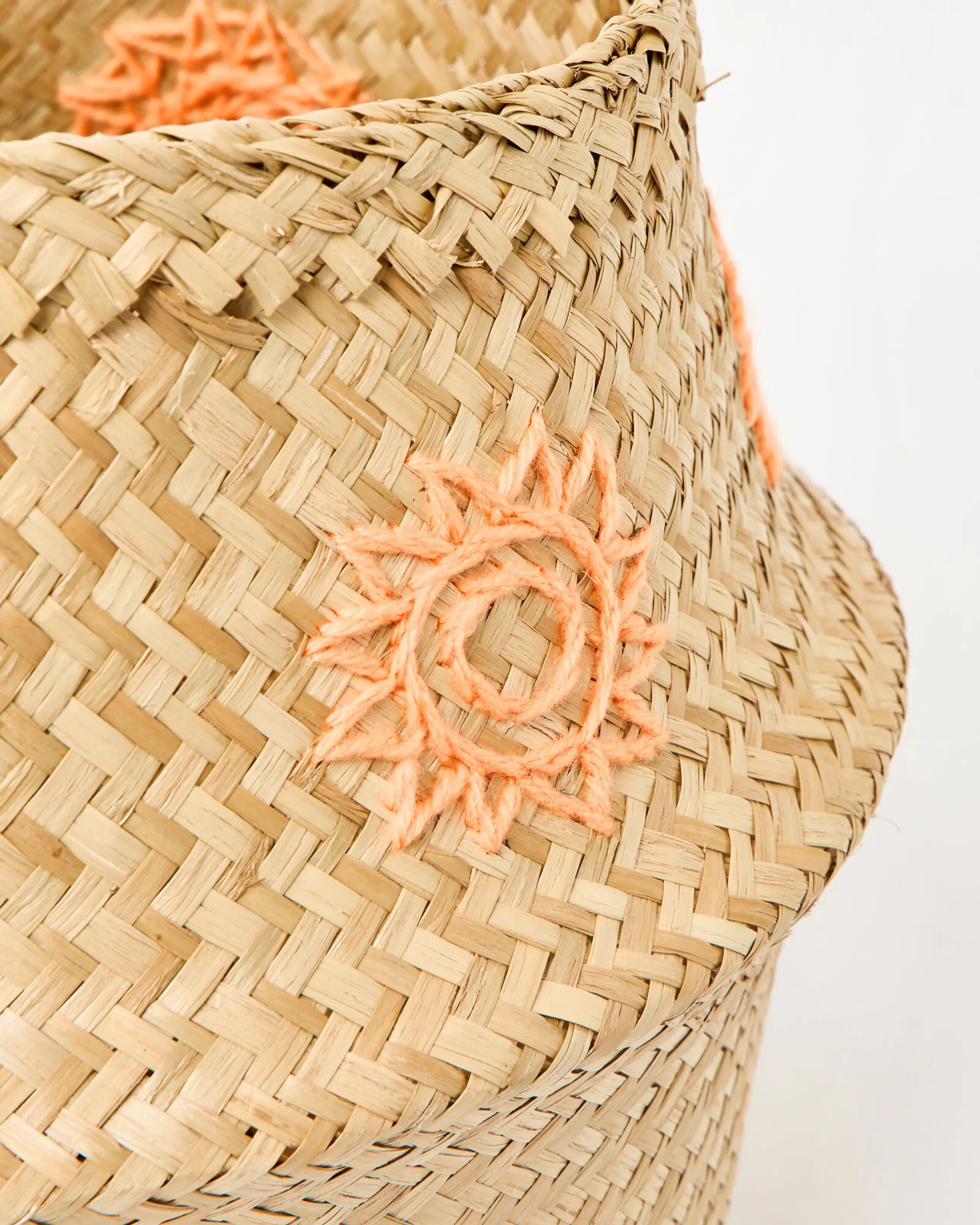 Sun Seagrass Basket, Multi-purpose storage basket, home organization accessory highly aesthetic, wholesale available. 2