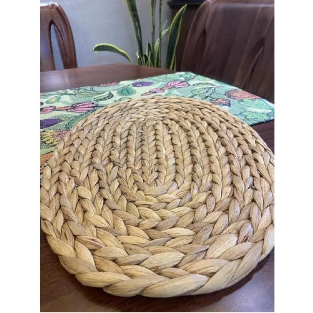 Trivet oval water hyacinth is made from natural, eco-friendly materials, heat-resistant, durable, and beautiful 1