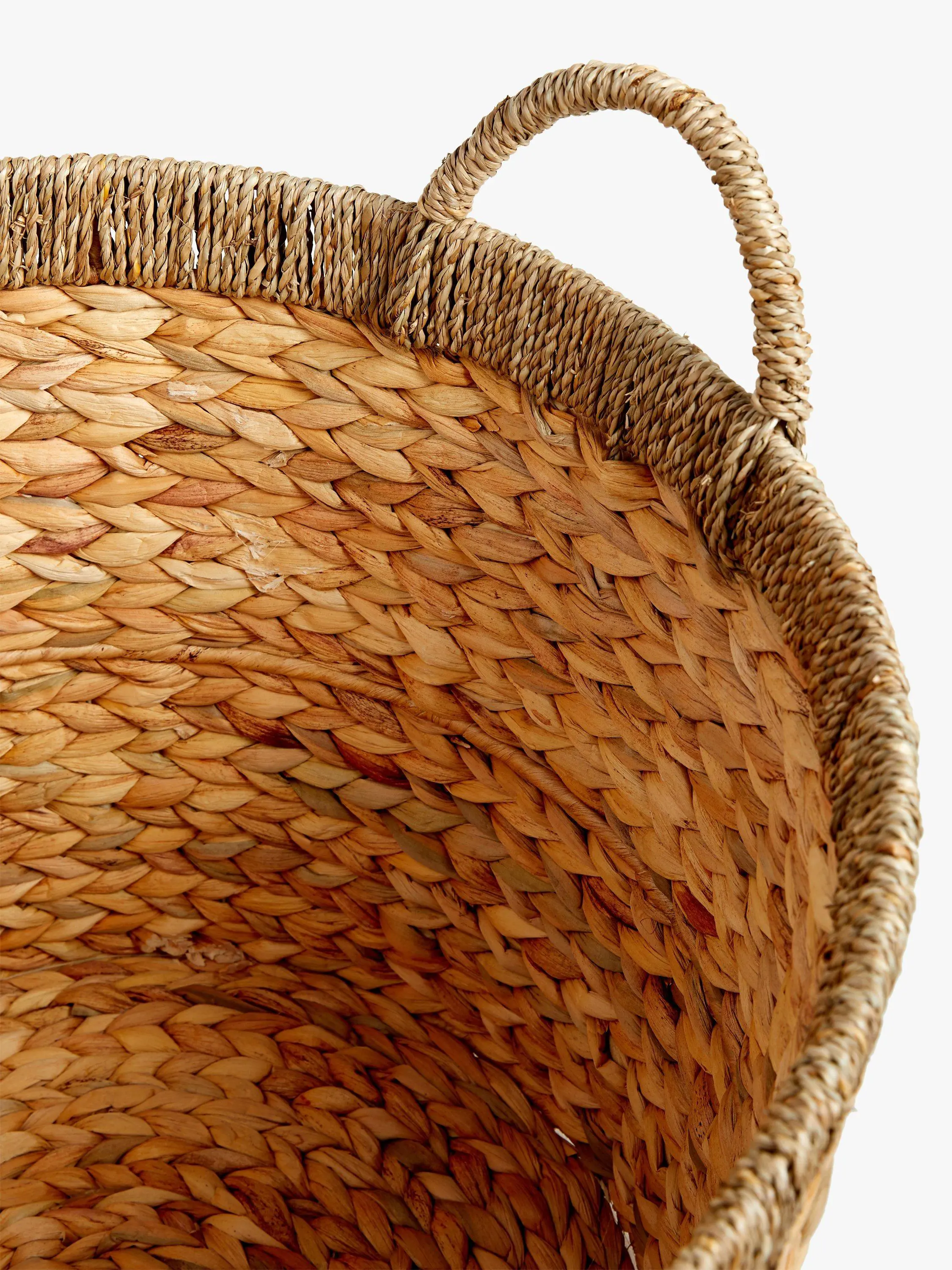 Water hyacinth basket with handle, home organization accessory highly aesthetic, wholesale available. 4