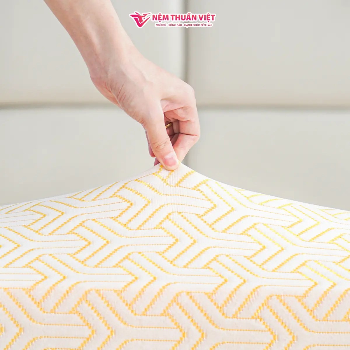 Wholesale King Size Natural Latex Mattress with Removable Cover Memory Foam Fabric Material Made Vietnam Baby Bedroom Furniture 3