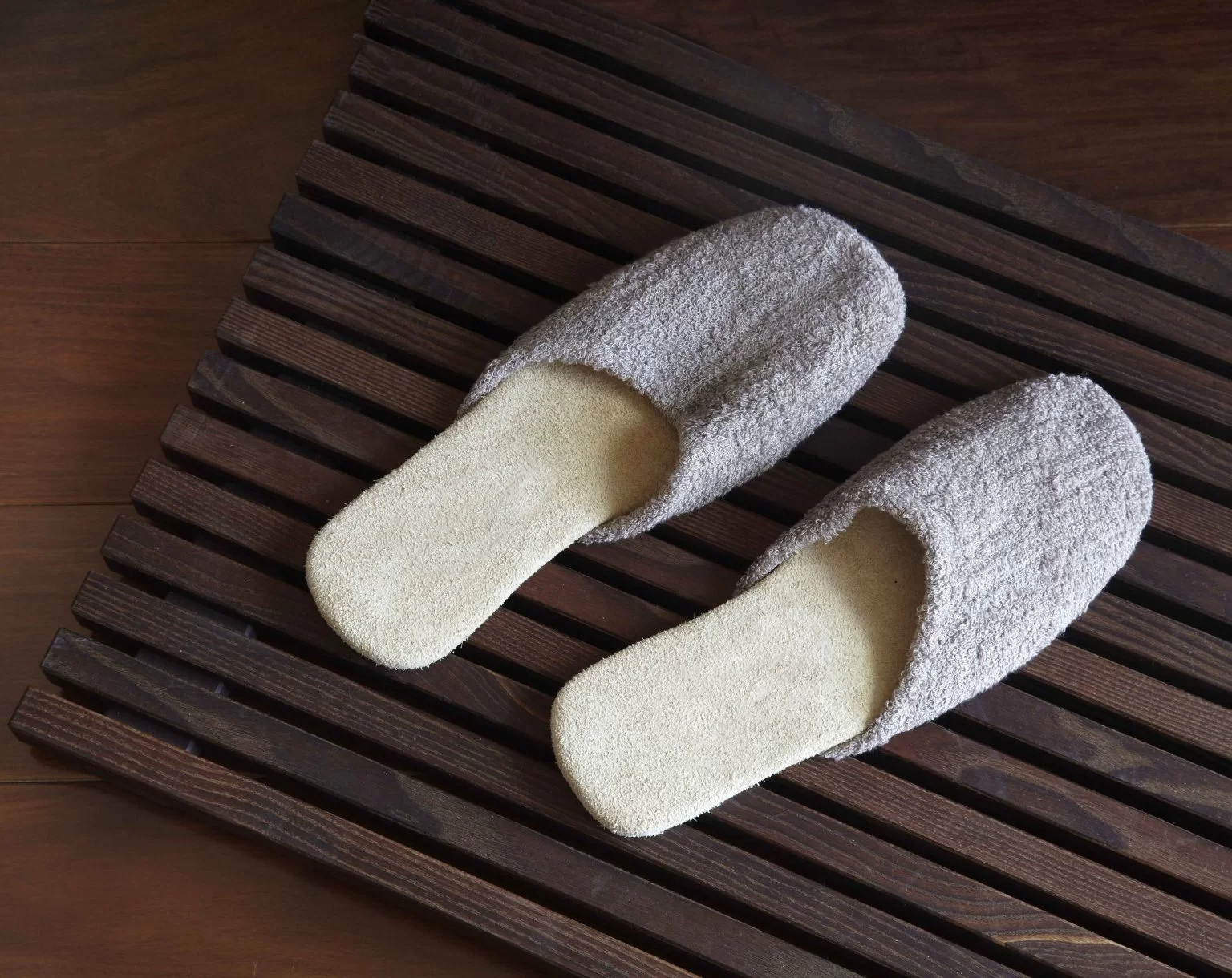 WOOD BATH MAT, customizable size on request durable aesthetically pleasing and environmentally friendly. 3