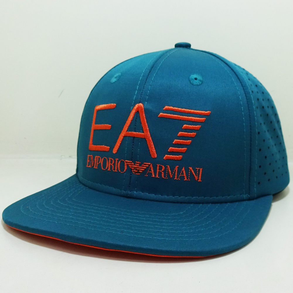 Special Under Brim Custom Snapback Embroidered Logo 6 Panel Structured Caps Laser Cut Hole Perforated Adjustable Snapback Unisex 3